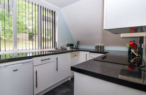 Luckett Cottage | 23 VALLEY LODGE, pet friendly, with pool in Gunnislake