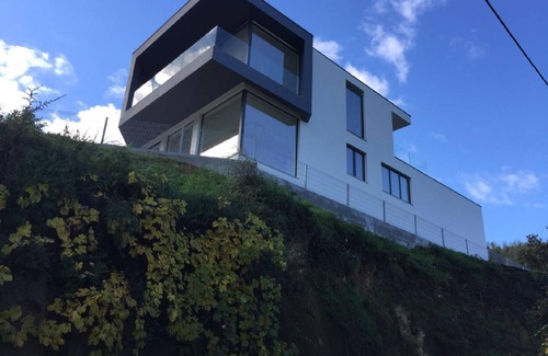Molares House | 230 m² House ∙ 4 bedrooms ∙ 10 guests