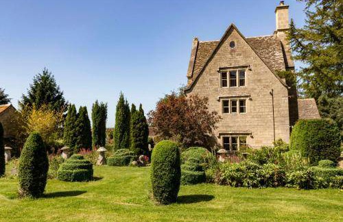 Haresfield House | 230 m² House ∙ 6 bedrooms ∙ 14 guests