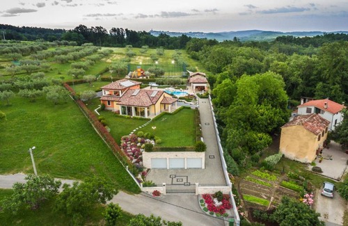 Materada House | 230 m² House ∙ 6 bedrooms ∙ 16 guests