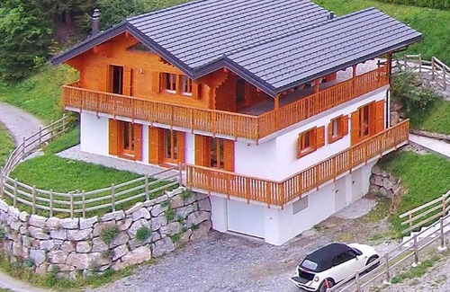 Riddes House | 230 m² House ∙ 6 bedrooms ∙ 12 guests
