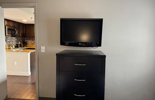 Florida Center Apartment | 2301 Enclave Skyline condo Near Universal
