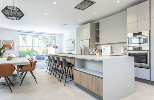 Southwest Coconut Grove House | 233 m² House ∙ 4 bedrooms ∙ 8 guests
