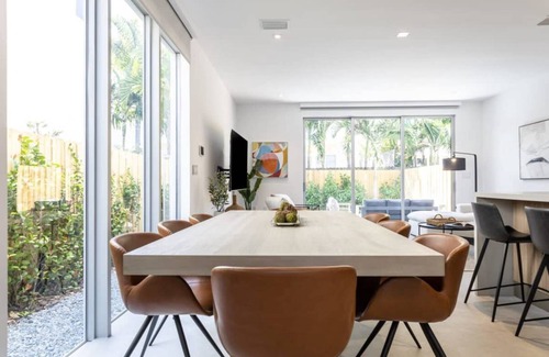 Southwest Coconut Grove House | 233 m² House ∙ 4 bedrooms ∙ 8 guests