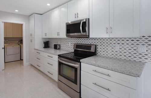 Lighthouse Point House | 2350 Managed By Brampton Park