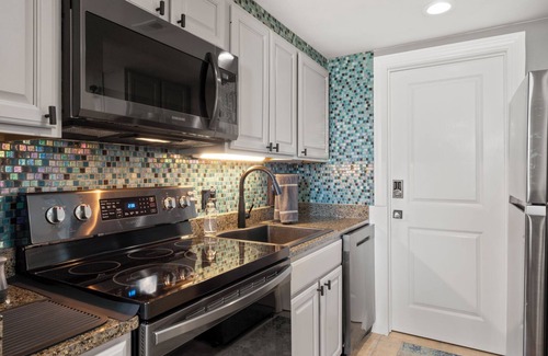 West Beach Condo | 2369 Shipwatch Villa: Beautifully Renovated Oceanfront Villa, $150 Bike Credit