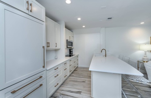 West Beach Village Condo | 2374 Shipwatch: Stylish 1 Bedroom Beachfront Villa, Bike Credit