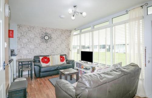 Chapel Saint Leonards House | 24 Cherry Park