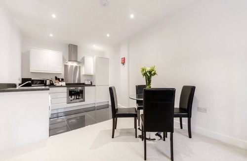 Sutton South Apartment | 24 Nouvelle House - 2 bedroom apartment