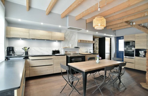 Saint-Lormel House | 240 m² House ∙ 6 bedrooms ∙ 11 guests