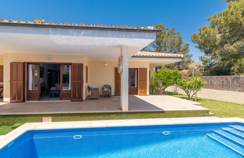 Urbanitzacio Gotmar House | 242 m² House ∙ 3 bedrooms ∙ 6 guests