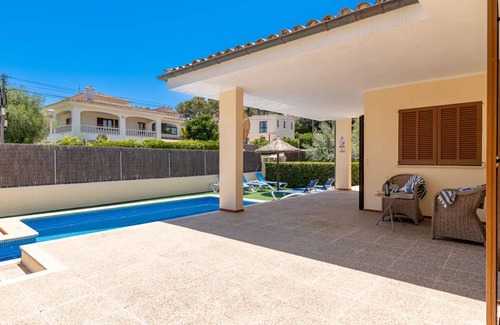 Urbanitzacio Gotmar House | 242 m² House ∙ 3 bedrooms ∙ 6 guests