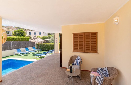 Urbanitzacio Gotmar House | 242 m² House ∙ 3 bedrooms ∙ 6 guests