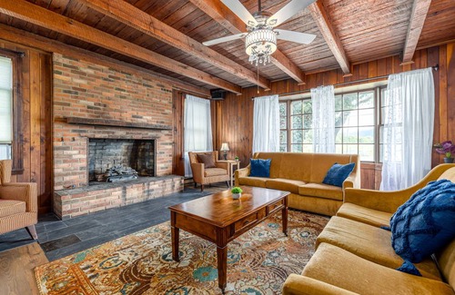 Fishers Hill House | 242 m² House ∙ 3 bedrooms ∙ 15 guests