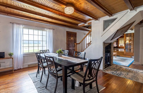 Fishers Hill House | 242 m² House ∙ 3 bedrooms ∙ 15 guests