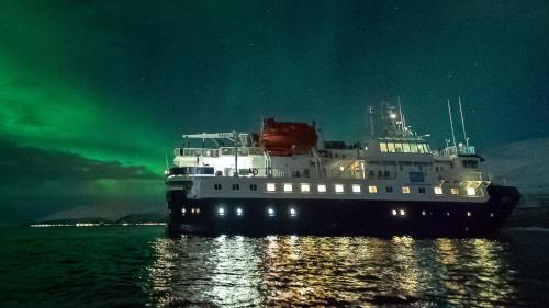 Tromso Boat Rental | 24hrs Northern Lights & Whale Watching Cruise