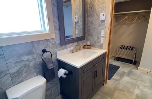 Alban Resort | 25 French River Rooms