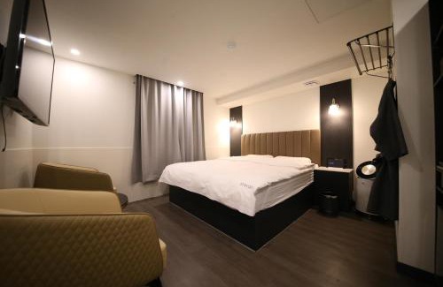 Uiwang Hotel | 25 Hotel