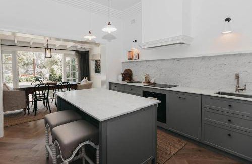 Wagga Wagga Apartment | 250 m² Apartment ∙ 2 bedrooms ∙ 4 guests