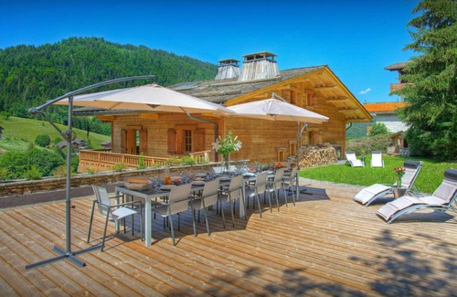 La Clusaz Ski Chalet | 250 m² Chalet ∙ 6 bedrooms ∙ 14 guests
