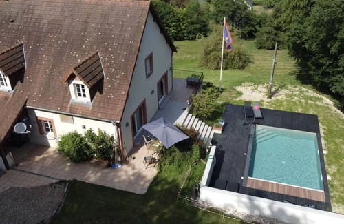 Neuvy-Deux-Clochers House | 250 m² House ∙ 5 bedrooms ∙ 13 guests