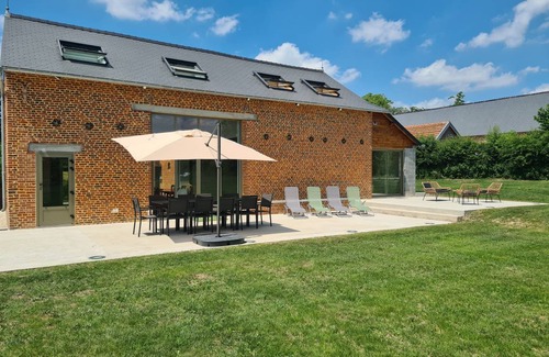 Sommeron House | 250 m² House ∙ 4 bedrooms ∙ 11 guests