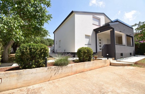 Medulin House | 250 m² House ∙ 4 bedrooms ∙ 10 guests