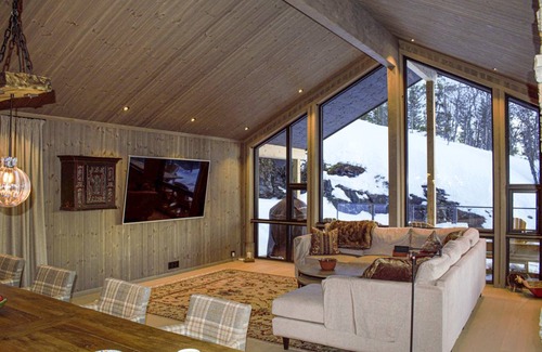 Kroderen House | 250 m² House ∙ 5 bedrooms ∙ 10 guests