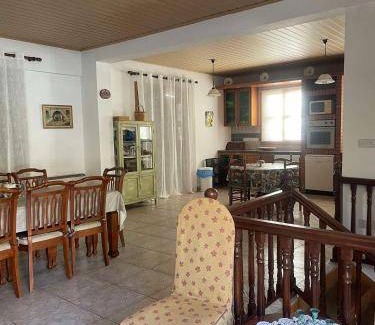 Vasa Koilaniou House | 250 m² House ∙ 6 bedrooms ∙ 13 guests