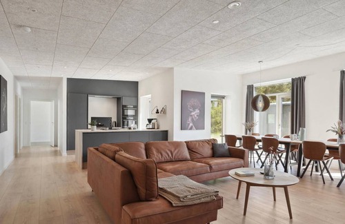 Blokhus House | 250 m² House ∙ 6 bedrooms ∙ 12 guests