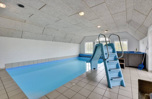 Øby House | 250 m² House ∙ 7 bedrooms ∙ 18 guests