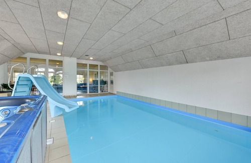 Øby House | 250 m² House ∙ 7 bedrooms ∙ 18 guests