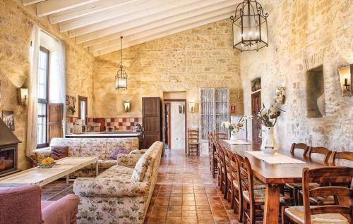 Jerez de la Frontera House | 250 m² House ∙ 8 bedrooms ∙ 22 guests