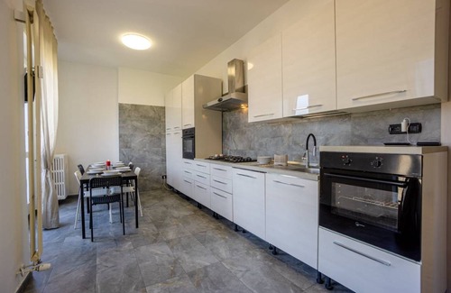 Cesano Boscone Resort | 250 m² Private room ∙ 1 bedroom ∙ 2 guests