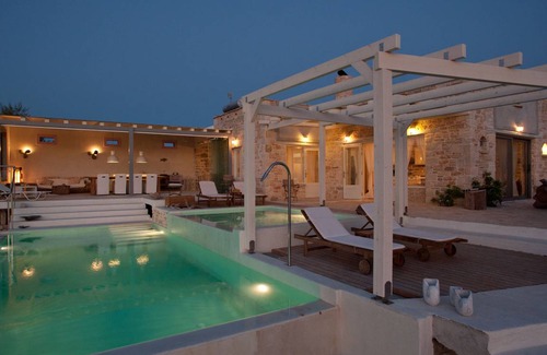Pitsidia Villa | 250 m² Villa ∙ 4 bedrooms ∙ 8 guests