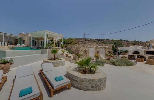 Pitsidia Villa | 250 m² Villa ∙ 4 bedrooms ∙ 8 guests