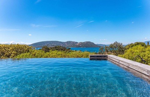 Cala Rossa Villa | 250 m² Villa ∙ 5 bedrooms ∙ 10 guests