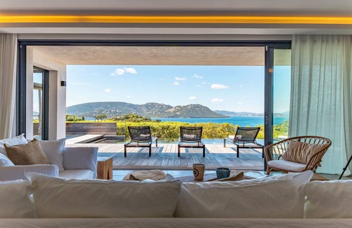 Cala Rossa Villa | 250 m² Villa ∙ 5 bedrooms ∙ 10 guests