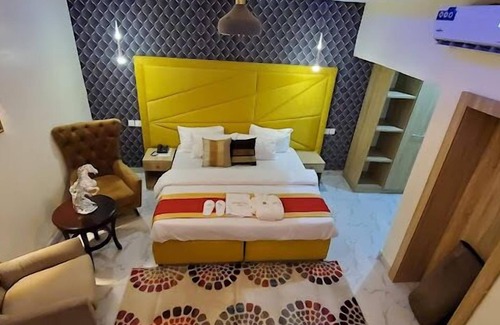 Oba Ile Hotel | 2508 Hotel and Suites Akure