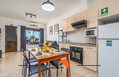 Patio Apartment | #253 Fernando Pessoa 26 by Home Holidays