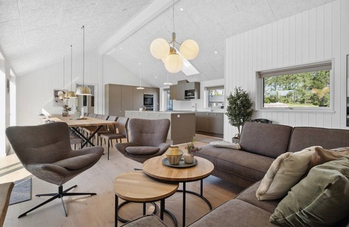 Kongsmark House | 253 m² House ∙ 8 bedrooms ∙ 20 guests