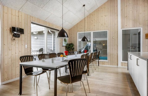 Skastrup House | 255 m² House ∙ 6 bedrooms ∙ 16 guests
