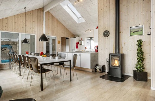 Skastrup House | 255 m² House ∙ 6 bedrooms ∙ 16 guests