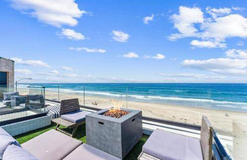 Mission Beach House | 255 m² House ∙ 7 bedrooms ∙ 22 guests