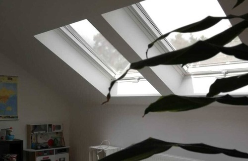 Wendelstein Apartment | 25m² Dachgeschoss Zimmer mit Eigenem Bad