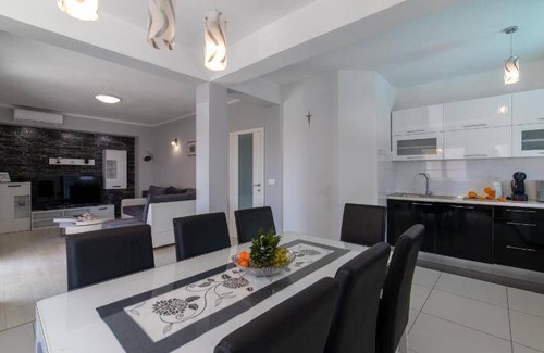 Seget Donji Apartment | 260 m² Apartment ∙ 6 bedrooms ∙ 12 guests
