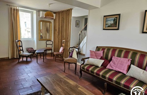 Castres House | 260 m² Gîte ∙ 6 bedrooms ∙ 12 guests