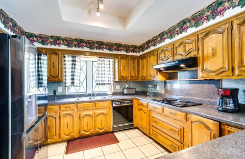 Duncanville House | 260 m² House ∙ 2 bedrooms ∙ 12 guests