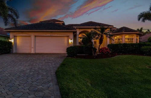 Pelican Villa | 260 m² Villa ∙ 4 bedrooms ∙ 10 guests