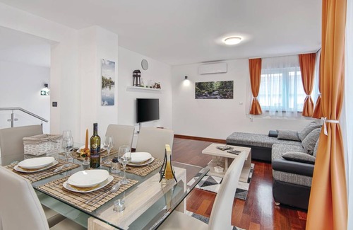Varazdin House | 266 m² House ∙ 4 bedrooms ∙ 12 guests
